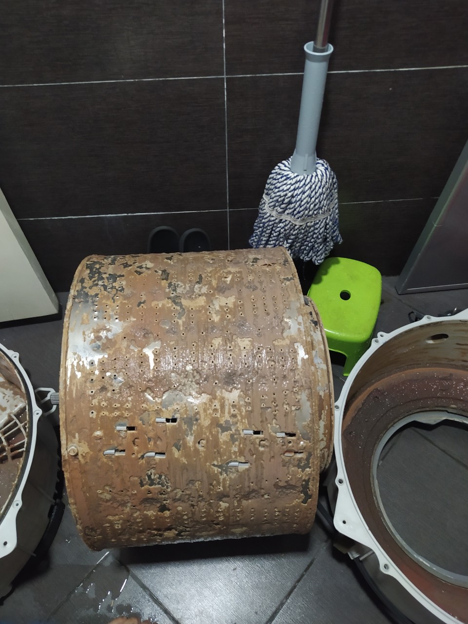 Vệ sinh máy giặt tại Hóc Môn HCM