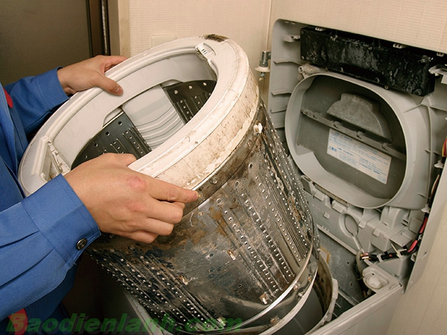 Thợ vệ sinh máy giặt cửa trên tại Hải Phòng